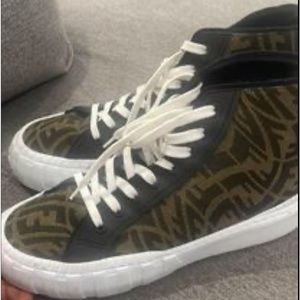 AUTHENTIC HIGHTOP FENDI SNEAKERS SIZE 45 (12)